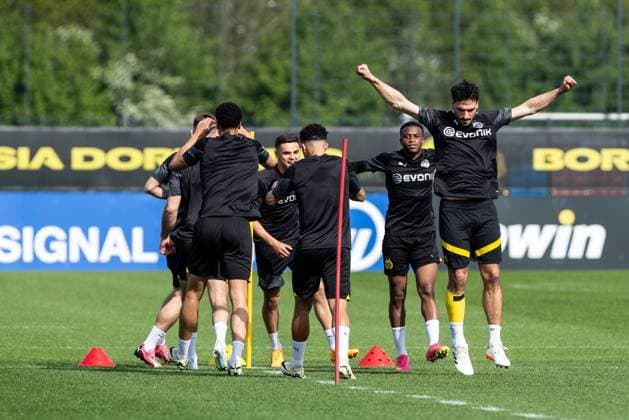 Training, Borussia Dortmund 30 04 2024 Mats Hummels Borussia Dortmund, 15 Training UEFA Champions League match Borussia Dortmund FC Paris Saint Germain, Signal Iduna Park, Dortmund 30 04 2024 Copyright: xBEAUTIFULxSPORTS Buriakovx