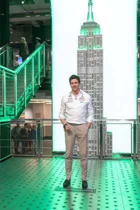 April 29, 2024, New York, New York, USA: Mercedes F1 driver Lewis Hamilton takes part in the lighting ceremony at the Empire State Building in New York City, U.S., April 29, 2024 New York USA - ZUMAc233 0470207366st Copyright: xVanessaxCarvalhox