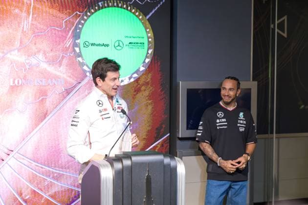 April 29, 2024, New York, New York, USA: Mercedes F1 driver Lewis Hamilton takes part in the lighting ceremony at the Empire State Building in New York City, U.S., April 29, 2024 New York USA - ZUMAc233 0470207380st Copyright: xVanessaxCarvalhox