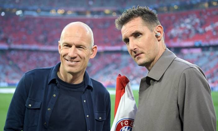 30 04 2024, xemx, Football UEFA Champions League, FC Bayern Muenchen Real Madrid emspor, v l Arjen Robben, Miroslav Klose DFL DFB REGULATIONS PROHIBIT ANY USE OF PHOTOGRAPHS as IMAGE SEQUENCES and or QUASI VIDEO Muenchen