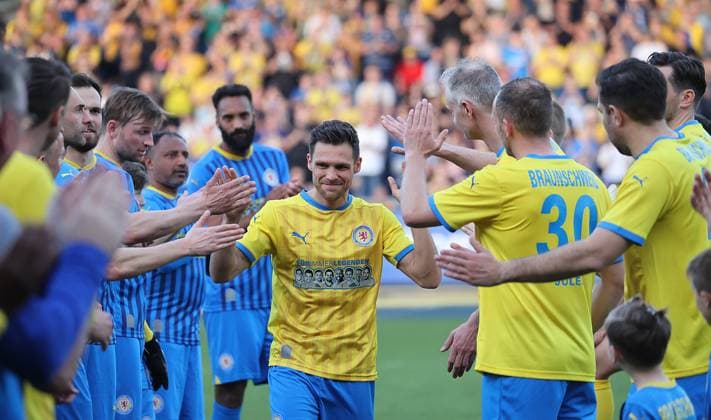 Mirko Boland is bid farewell by his teammates Football, Men, Season 2023 2024, 2 BL, Eintracht Stadion, Eintracht Braunschweig Legendenspiel DFL REGULATIONS PROHIBIT ANY USE OF PHOTOGRAPHS AS IMAGE SEQUENCES AND OR QUASI VIDEO