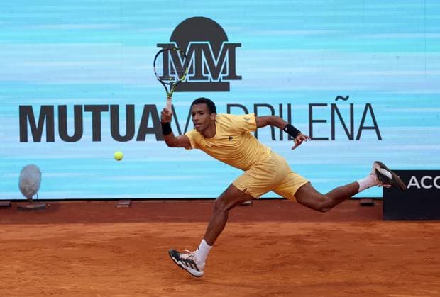 Felix Auger Aliassime of Canada in action Mutua Madrid Open, Day 9, Tennis, La Caja Magica, Madrid, Spain - 30 Apr 2024  Copyright: xEllaxLing Shutterstockx 14447605dn