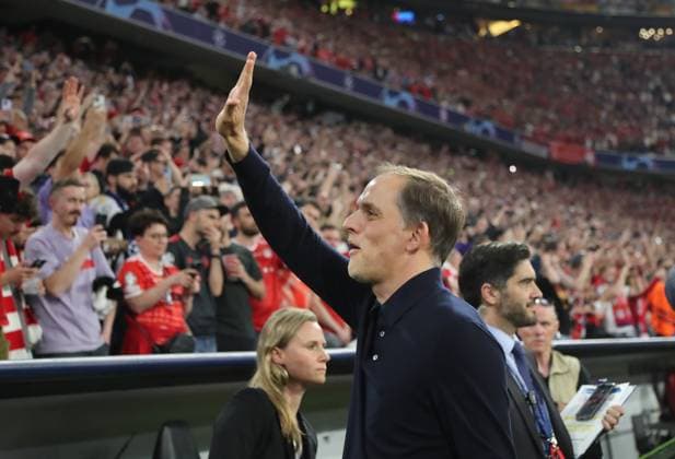 Munich, Germany 30 April 2024 Football, Men, Champions League, Season 2023 2024, Semi-final first leg, FC Bayern Munich Real Madrid, Allianz Arena Thomas Tuchel, Coach FC Bayern Munich waves to the audience, Greetings