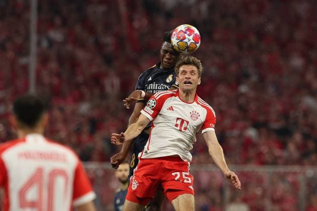 in duel, action, with Aurelien Tchouameni 18 Real Madrid , Thomas Mueller 25 FC Bayern Muenchen , FC Bayern Muenchen vs Real Madrid, Champions League, football, semi-final, first leg, 30 04 2024 Muenchen Bayern Germany Copyright: xkolbert-press ChristianxKolbertx