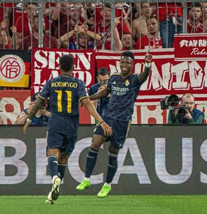 Football, Men, 2023 2024 season, Champions League semi-final, first leg , FC Bayern Munich Real Madrid, v l Rodrygo Real Madrid , Vinicius Junior Real Madrid , cheering after scoring 0 1, 30 04 2024, Copyright: xMatthiasxKochx