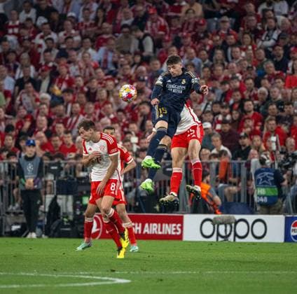 Football, Men, 2023 2024 season, Champions League semi-final, first leg , FC Bayern Munich Real Madrid, v l Leon Goretzka FC Bayern Munich , Federico Valverde Real Madrid , Eric Dier FC Bayern Munich , 30 04 2024, Copyright: xMatthiasxKochx