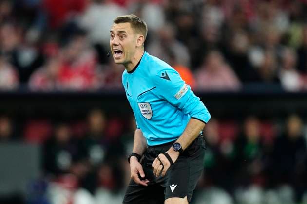FC Bayern München v Real Madrid: Semi-final First Leg - UEFA Champions League 2023 24 Referee Clement Turpin during the UEFA Champions League semi-final first leg match between FC Bayern München and Real Madrid at Allianz Arena on April 30, 2024 in Munich, Germany. Munich Germany  Copyright: xJosexBretonx originalFilename:breton-fcbayern240430_npT1j.jpg