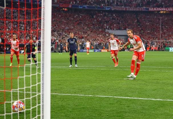 Harry Kane of Bayern Munich scores his sides second goal from penalty kick Bayern Munich v Real Madrid, UEFA Champions League, Semi Final, First Leg, Football, Allianz Arena, Munich, Germany - 30 Apr 2024 EDITORIAL USE ONLY No use with unauthorised audio, video, data, fixture lists, club league logos or live services. Online in-match use limited to 120 images, no video emulation. No use in betting, games or single club league player publications.  Copyright: xMichaelxZemanek Shutterstockx 14454338an
