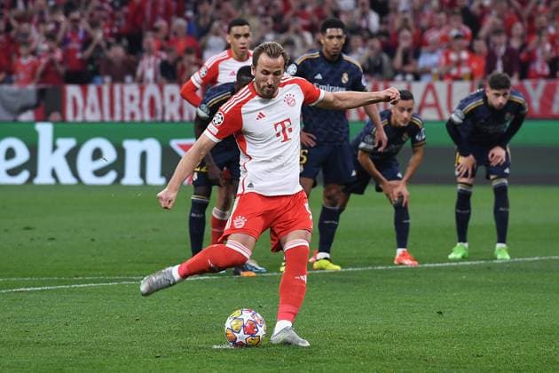 Soccer Champions League semi-final FC Bayern Munich Real Madrid on 30 04 2024 at the Allianz Arena in Munich Harry Kane Munich scores a penalty to make it 2 1 xRx