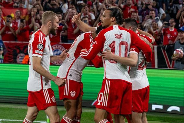 Konrad Laimer FC Bayern Muenchen, 27 , Thomas Mueller FC Bayern Muenchen, 25 , Leroy Sane FC Bayern Muenchen, 10 and Raphael Guerreiro FC Bayern Muenchen, 22 celebrate with Harry Kane FC Bayern Muenchen, 9 his goal for 2 1 from the penalty spot GER, FC Bayern Muenchen vs Real Madrid CF, Football, Champions League, semi-final, first leg, 2023 2024 season, 30 04 2024 DFL DFB REGULATIONS PROHIBIT ANY USE OF PHOTOGRAPHS as IMAGE SEQUENCES and or QUASI VIDEO GER, FC Bayern Muenchen vs Real Madrid CF, Football, Champions League, semi-final, first leg, 2023 2024 season, 30 04 2024 Muenchen Copyright: xEibner-Pressefoto HeikexFeinerx EP_HFR