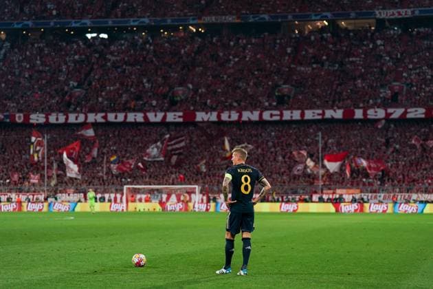 Munich, Germany, April 30th 2024: Toni Kroos (8 Real Madrid) free-kick during the UEFA Champions League semifinal football match between FC Bayern Munich and Real Madrid at Allianz Arena in Munich, Germany. (Daniela Porcelli SPP) Copyright: xDanielaxPorcellix xSPPx spp-en-DaPoSp-20240430-DSC03734