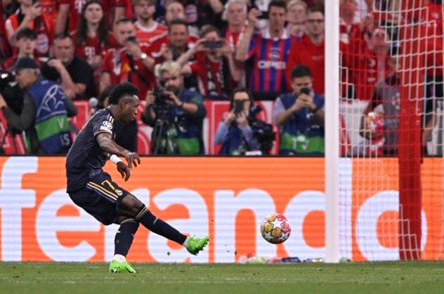 GOAL for 2 2 Penalty, penalty kick Vinicius Junior Real Madrid 07 Goal kick Action Goal chance FC Bayern Muenchen FCB vs Real Madrid Semifinal First leg 30 04 2024 DFL REGULATIONS PROHIBIT ANY USE OF PHOTOGRAPHS AS IMAGE SEQUENCES AND OR QUASI VIDEO FC Bayern Muenchen FCB vs FC Arsenal