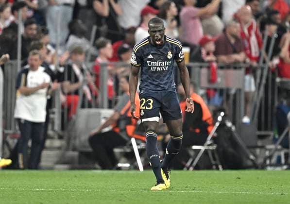 30 04 2024, Football UEFA Championsleague 2023 2024 semi-final, FC Bayern Munich Real Madrid, in the Allianz Arena Munich cheers Ferland Mendy Real Madrid for the goal to 2 2 by foul penalty DFL and DFB regulations prohibit any use of photographs as image sequences and or quasi video
