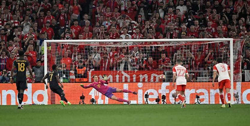 30 04 2024, Football UEFA Championsleague 2023 2024 semi-final, FC Bayern Munich Real Madrid, in the Allianz Arena Munich goal to 2 2 by penalty kick, scorer Vinicius Junior Real Madrid DFL and DFB regulations prohibit any use of photographs as image sequences and or quasi video