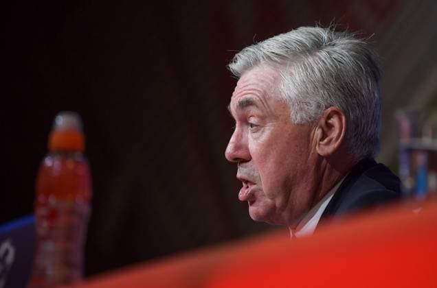 30 04 2024, xemx, Football UEFA Champions League, FC Bayern Muenchen Real Madrid emspor, v l head coach Carlo Ancelotti Real Madrid at the post-match press conference DFL DFB REGULATIONS PROHIBIT ANY USE OF PHOTOGRAPHS as IMAGE SEQUENCES and or QUASI VIDEO Muenchen