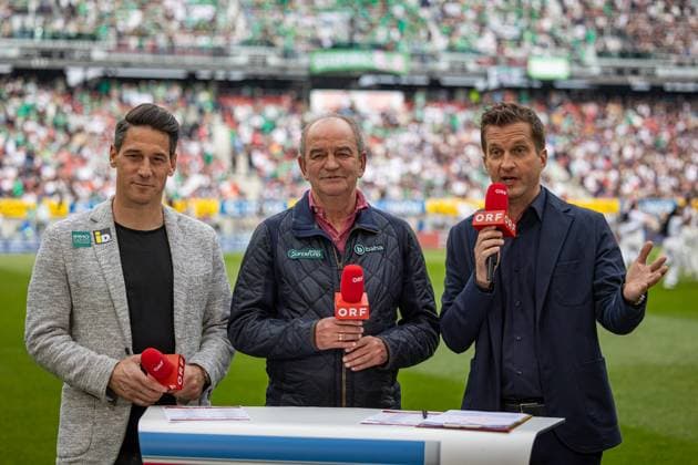 SOCCER - OEFB Cup, Sturm vs Rapid KLAGENFURT,AUSTRIA,01.MAY.24 - SOCCER - UNIQA OEFB Cup, final, SK Sturm Graz vs SK Rapid Wien. Image shows Roman Maehlich, Herbert Prohaska and Oliver Polzer (ORF).  GEPAxpictures xMatthiasxTrinkl