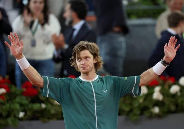 Andrey Rublev of Russia celebrates Mutua Madrid Open, Day 10, Tennis, La Caja Magica, Madrid, Spain - 01 May 2024  Copyright: xEllaxLing Shutterstockx 14454210av