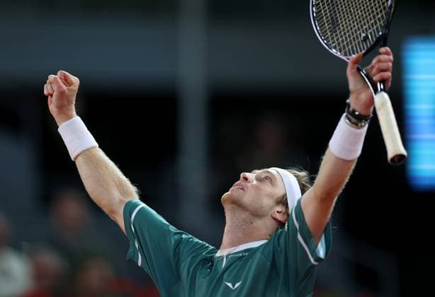 Sport Bilder des Tages Andrey Rublev of Russia celebrates Mutua Madrid Open, Day 10, Tennis, La Caja Magica, Madrid, Spain - 01 May 2024  Copyright: xEllaxLing Shutterstockx 14454210az