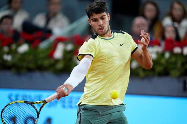 May 1, 2024, Madrid, Madrid, SPAIN: Carlos Alcaraz of Spain in action against Andrey Rublev of Russia during the Mutua Madrid Open 2024, ATP, Tennis Herren Masters 1000 and WTA, Tennis Damen 1000, tournament celebrated at Caja Magica on May 01, 2024 in Madrid, Spain. Madrid SPAIN - ZUMAa181 20240501_zaa_a181_092 Copyright: xOscarxJ.xBarrosox