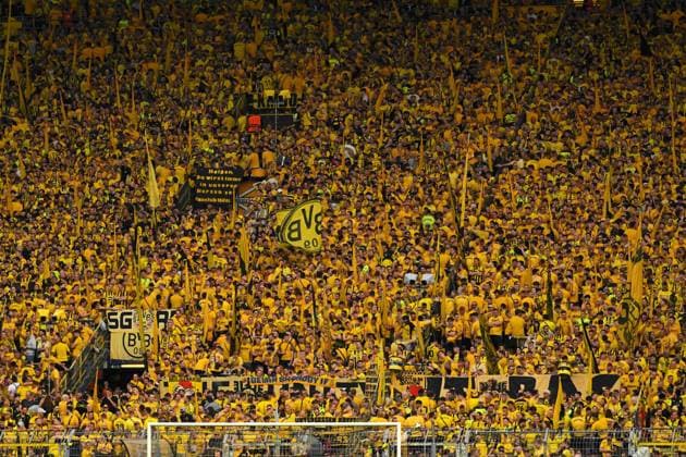 Fans of Borussia Dortmund before the UEFA Champions League match between Borussia Dortmund and Paris Saint Germain at BVB Stadion Dortmund on May 01, 2024 in Dortmund, Germany. ( Photo by federico pestellini panoramic ) - FOOTBALL : Borussia Dortmund vs Paris Saint Germain - Ligue des Champions - 01 05 2024 FedericoPestellini Panoramic 