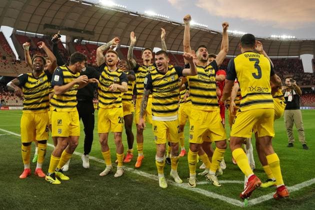Players of Parma Calcio celebrates the victory during SSC Bari vs Parma Calcio, Italian soccer Serie B match in Bari, Italy, May 01 2024  Copyright: xEmmanuelexMastrodonato IPAxSportx xx IPA_45645374 IPA_Agency_IPA45645374
