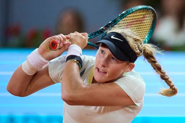 Mutua Madrid Open - Day Ten Mirra Andreeva returns a shot against Aryna Sabalenka during day ten of the Mutua Madrid Open 2024 at Caja Magica on May 1, 2024, in Madrid, Spain. Madrid Caja Magica Madrid Spain RL_MMO24_01757 Copyright: xRicardoxLarreinax