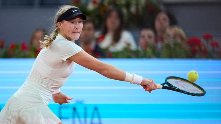 Mutua Madrid Open - Day Ten Mirra Andreeva returns a shot against Aryna Sabalenka during day ten of the Mutua Madrid Open 2024 at Caja Magica on May 1, 2024, in Madrid, Spain. Madrid Caja Magica Madrid Spain RL_MMO24_01762 Copyright: xRicardoxLarreinax