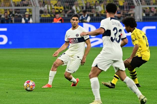 Achraf Hakimi 2 Paris Saint Germain , Borussia Dortmund vs Paris Saint Germain, Football, Champions League, Semi-final, 01 05 2024 Dortmund Nordrhein Westfalen Germany Copyright: xkolbert-press MarcxNiemeyerx