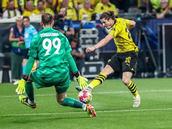 Marcel Sabitzer Borussia Dortmund BVB, 20 in duel against goalkeeper Gianluigi Donnarumma Paris Saint Germain PSG, 99 , GER, Borussia Dortmund BVB vs Paris Saint Germain PSG, UEFA Champions League 2023 24, semi-final first leg, 01 05 2024, GER, Borussia Dortmund BVB vs Paris Saint Germain PSG, UEFA Champions League 2023 24, semi-final first leg, 01 05 2024, Photo Eibner Pressefoto Gabriel Boia Dortmund Copyright: xEibner-Pressefoto GabrielxBoiax EP_EER
