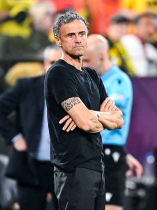 DORTMUND - Paris Saint Germain coach Luis Enrique during the UEFA Champions League semi-final match between Borussia Dortmund and Paris Saint Germain at the Signal Iduna Park on May 1, 2024 in Dortmund, Germany. ANP Hollandse Hoogte UEFA Conference League 2023 24 2023 2024 xVIxANPxSportx xGerritxvanxKeulenxIVx 497376808 originalFilename: 497376808.jpg