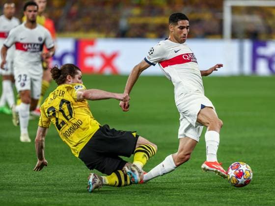 Marcel Sabitzer Borussia Dortmund BVB, 20 in duel against Achraf Hakimi Paris Saint Germain PSG, 02 , GER, Borussia Dortmund BVB vs Paris Saint Germain PSG, UEFA Champions League 2023 24, semi-final first leg, 01 05 2024, GER, Borussia Dortmund BVB vs Paris Saint Germain PSG, UEFA Champions League 2023 24, semi-final first leg, 01 05 2024, Photo Eibner Pressefoto Gabriel Boia Dortmund Copyright: xEibner-Pressefoto GabrielxBoiax EP_EER