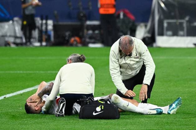 Lucas Hernandez ( 21 - PSG ) injured during the UEFA Champions League match between Borussia Dortmund and Paris Saint Germain at BVB Stadion Dortmund on May 01, 2024 in Dortmund, Germany. ( Photo by federico pestellini panoramic ) - FOOTBALL : Borussia Dortmund vs Paris Saint Germain - Ligue des Champions - 01 05 2024 FedericoPestellini Panoramic 