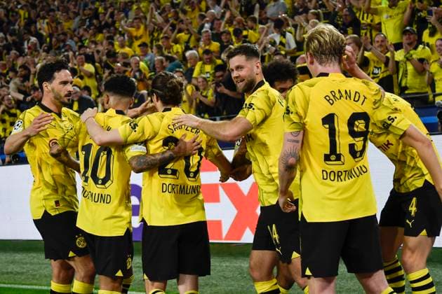 Niclas Füllkrug Fuellkrug 14, Borussia Dortmund scores the 1 0 goal with the team 01 05 2024 Football, Champions League, Borussia Dortmund vs Paris Saint Germain , Signal Iduna Park, Dortmund, NRW Germany Copyright: xpepphotox xHorstxMauelshagenx pep00321, pep_20240501_hm