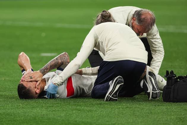 Champions League Borussia Dortmund Paris Saint Germain on 01 05 2024 at Signal Iduna Park in Dortmund Lucas Hernandez 21, Paris Saint Germain Injured, injury, pain MH
