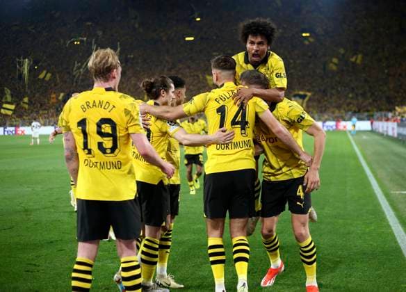 01 05 2024, Football UEFA Champions League 2023 2024, semi-final, Borussia Dortmund FC Paris Saint Germain at Signal Iduna Park Dortmund Nico Schlotterbeck re, Borussia Dortmund and Karim Adeyemi re, Borussia Dortmund cheer with Niclas Füllkrug re, Borussia Dortmund to 1 0 DFL and DFB regulations prohibit any use of photographs as image sequences and or quasi video