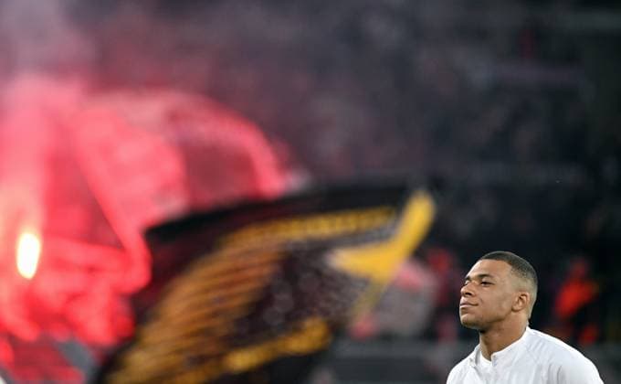 Football, Champions League, Germany, Men, Season 2023 2024, Semi-Final First Leg, Signal Iduna Park Dortmund Bor Dortmund Paris St Germain Kylian Mbappe PSG Single Image, Portrait, Portrait UEFA REGULATIONS PROHIBIT ANY USE OF PHOTOGRAPHS AS IMAGE SEQUENCES AND OR QUASI VIDEO