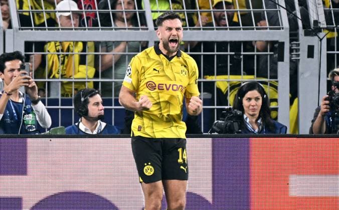 Football, Champions League, Germany, Men, Season 2023 2024, Semi-final first leg, Signal Iduna Park Dortmund Bor Dortmund Paris St Germain Cheers Niclas Füllkrug BVB after his goal for 1 0 Cheers, joy, action UEFA REGULATES PROHIBIT ANY USE OF PHOTOGRAPHS AS IMAGE SEQUENCES AND OR QUASI VIDEO