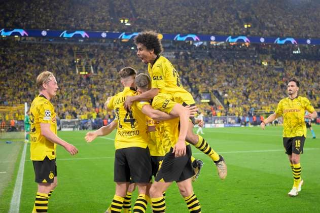Cheering DO around Niclas FUELLKRUG Füllkrug DO after his goal for 1 0, from l Julian BRANDT DO , Niclas FUELLKRUG Füllkrug DO , Nico SCHLOTTERBECK DO , Karim David ADEYEMI DO , Mats HUMMELS DO Football Champions League, semi-final, first leg, Borussia Dortmund DO Paris St Germain PSG , on 01 05 2024 in Dortmund Germany UEFA regulations prohibit any use of photographs as image sequences and or quasi video Â
