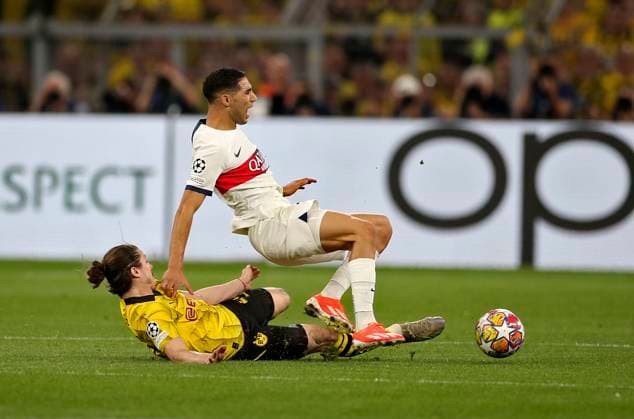01 05 2024, Football UEFA Champions League 2023 2024, Semi-final, Borussia Dortmund FC Paris Saint Germain at Signal Iduna Park Dortmund bottom Marcel Sabitzer Borussia Dortmund vs Achraf Hakimi Paris Saint Germain DFL and DFB regulations prohibit any use of photographs as image sequences and or quasi video