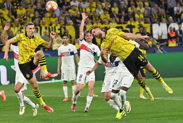 01 05 2024, xjrdrx, Football UEFA Champions League, Borussia Dortmund Paris St Germain emspor, v l Nico Schlotterbeck Borussia Dortmund , Randal Kolo Muani PSG Paris St Germain , Niclas Füllkrug Borussia Dortmund , DFL DFB REGULATIONS PROHIBIT ANY USE OF PHOTOGRAPHS as IMAGE SEQUENCES and or QUASI VIDEO Dortmund