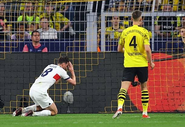 Fabian Ruiz of Paris Saint-Germain rues missed chance for goal Borussia Dortmund v Paris Saint-Germain, UEFA Champions League, Semi Final, First Leg, Football, Signal Iduna Park, Dortmund, Germany - 01 May 2024 EDITORIAL USE ONLY No use with unauthorised audio, video, data, fixture lists, club league logos or live services. Online in-match use limited to 120 images, no video emulation. No use in betting, games or single club league player publications.  Copyright: xMichaelxZemanek Shutterstockx 14454339ba