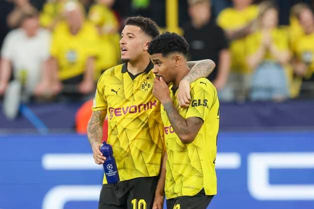 Jadon Sancho Borussia Dortmund and Ian Maatsen Borussia Dortmund cheer, UEFA Champions League 2023 24 Semi finals First Leg, Borussia Dortmund vs Paris Saint Germain, Signal Iduna Park, 01 05 2024, Dortmund, Germany