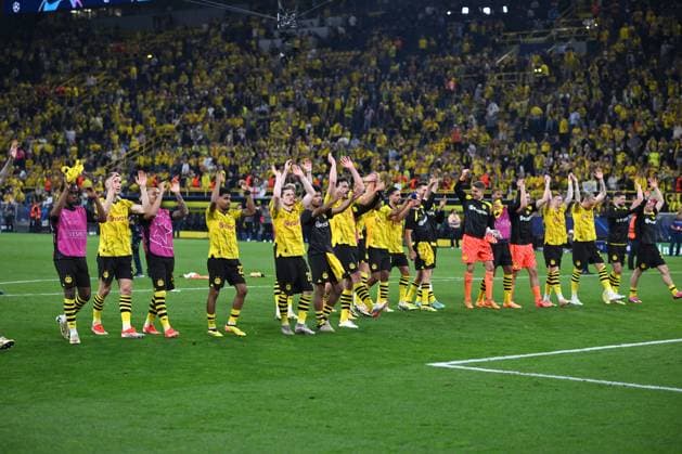 Dortmund players celebrate victory 01 05 2024, Football Champions League, 2023 2024 season, semi-final first leg, Borussia Dortmund Paris St Germain Dortmund Signal Iduna Park North Rhine-Westphalia Germany Team2