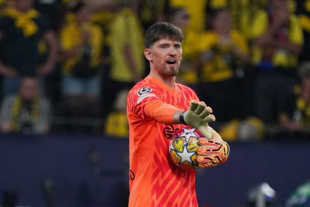 Football, UEFA Champions League season 2023 2024, Semifinal, Semifinal , Borussia Dortmund Paris Saint Germain FC , Signal Iduna Park Dortmund Gregor Kobel TW BVB, Action, Single image