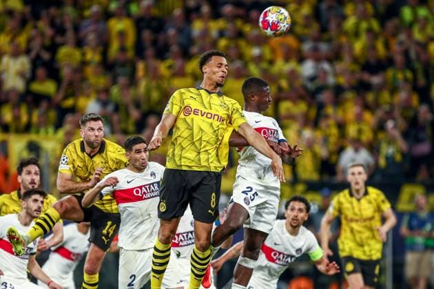 Felix Nmecha Borussia Dortmund BVB, 08 in duel against Nuno Mendes Paris Saint Germain PSG, 25 , GER, Borussia Dortmund BVB vs Paris Saint Germain PSG, UEFA Champions League 2023 24, semi-final first leg, 01 05 2024, GER, Borussia Dortmund BVB vs Paris Saint Germain PSG, UEFA Champions League 2023 24, semi-final first leg, 01 05 2024, Photo Eibner Pressefoto Gabriel Boia Dortmund Copyright: xEibner-Pressefoto GabrielxBoiax EP_EER