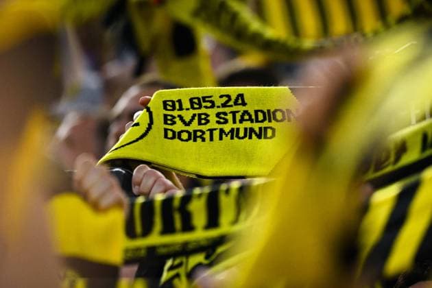 Fans of Borussia Dortmund during the UEFA Champions League match between Borussia Dortmund and Paris Saint Germain at BVB Stadion Dortmund on May 01, 2024 in Dortmund, Germany. ( Photo by federico pestellini panoramic ) - FOOTBALL : Borussia Dortmund vs Paris Saint Germain - Ligue des Champions - 01 05 2024 FedericoPestellini Panoramic 