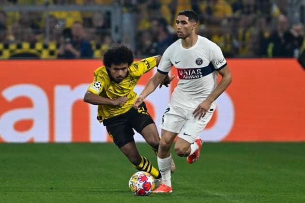 v li in duel Karim Adeyemi 27, Borussia Dortmund Achraf Hakimi 2, Paris Saint Germain 01 05 2024 Soccer, Champions League, Borussia Dortmund vs Paris Saint Germain , Signal Iduna Park, Dortmund, NRW Germany Copyright: xpepphotox xHorstxMauelshagenx pep00321, pep_20240501_hm