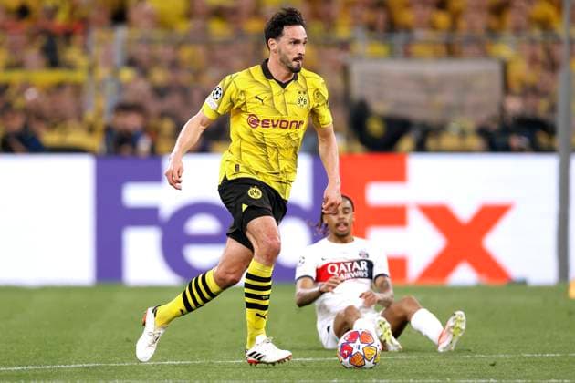 HUMMELS Mats Team BVB UEFA Championsleague Season 2023 2024 Match Semifinal BVB Paris PSG 1 0 on 01 05 2024 in Dortmund DFL REGULATIONS PROHIBIT ANY USE OF PHOTOGRAPHS as IMAGE SEQUENCES and or QUASI VIDEO Copyright: xLacixPerenyix