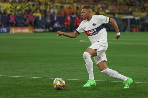 Champions League Borussia Dortmund Paris Saint Germain on 01 05 2024 at Signal Iduna Park in Dortmund Kylian Mbappe Paris 7 on the ball MH