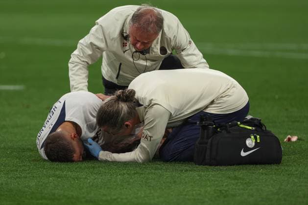 Champions League Borussia Dortmund Paris Saint Germain on 01 05 2024 at Signal Iduna Park in Dortmund Lucas Hernandez Paris 21 Injured, injury, pain MH